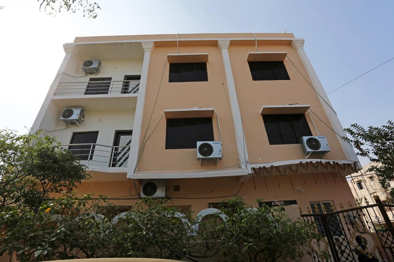 Oyo 24317 Aditya Guest House 3 Bhuvanesvar Kültér fotó