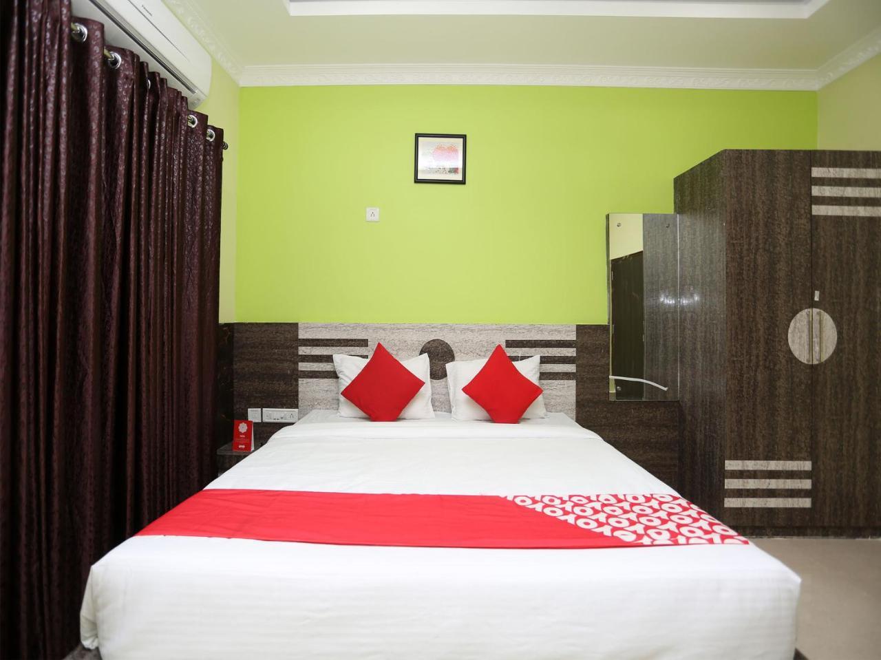 Oyo 24317 Aditya Guest House 3 Bhuvanesvar Kültér fotó
