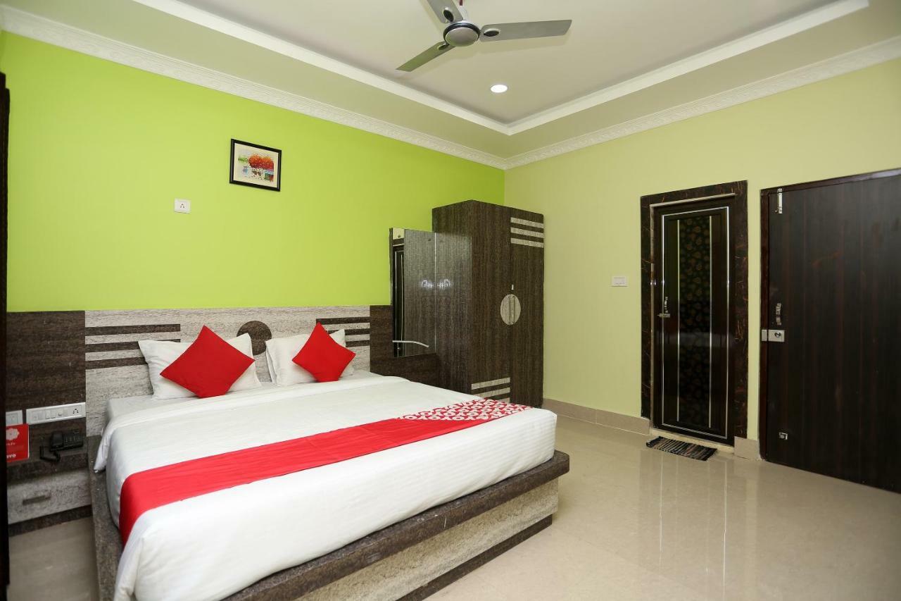 Oyo 24317 Aditya Guest House 3 Bhuvanesvar Kültér fotó